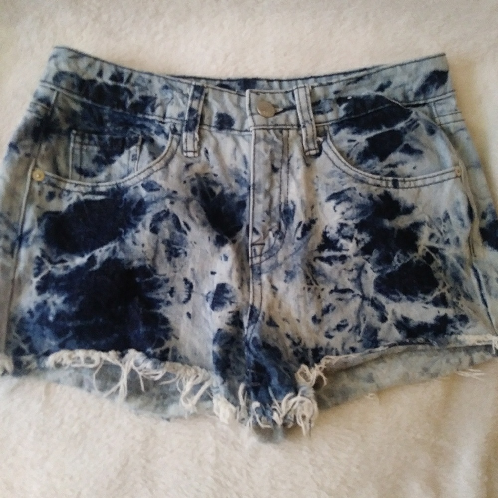 3 pair of Denim Shorts 2 - Picture 6 of 8